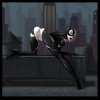 Женщина-кошка в порванном костюме, героиня игры Batman: Arkham City